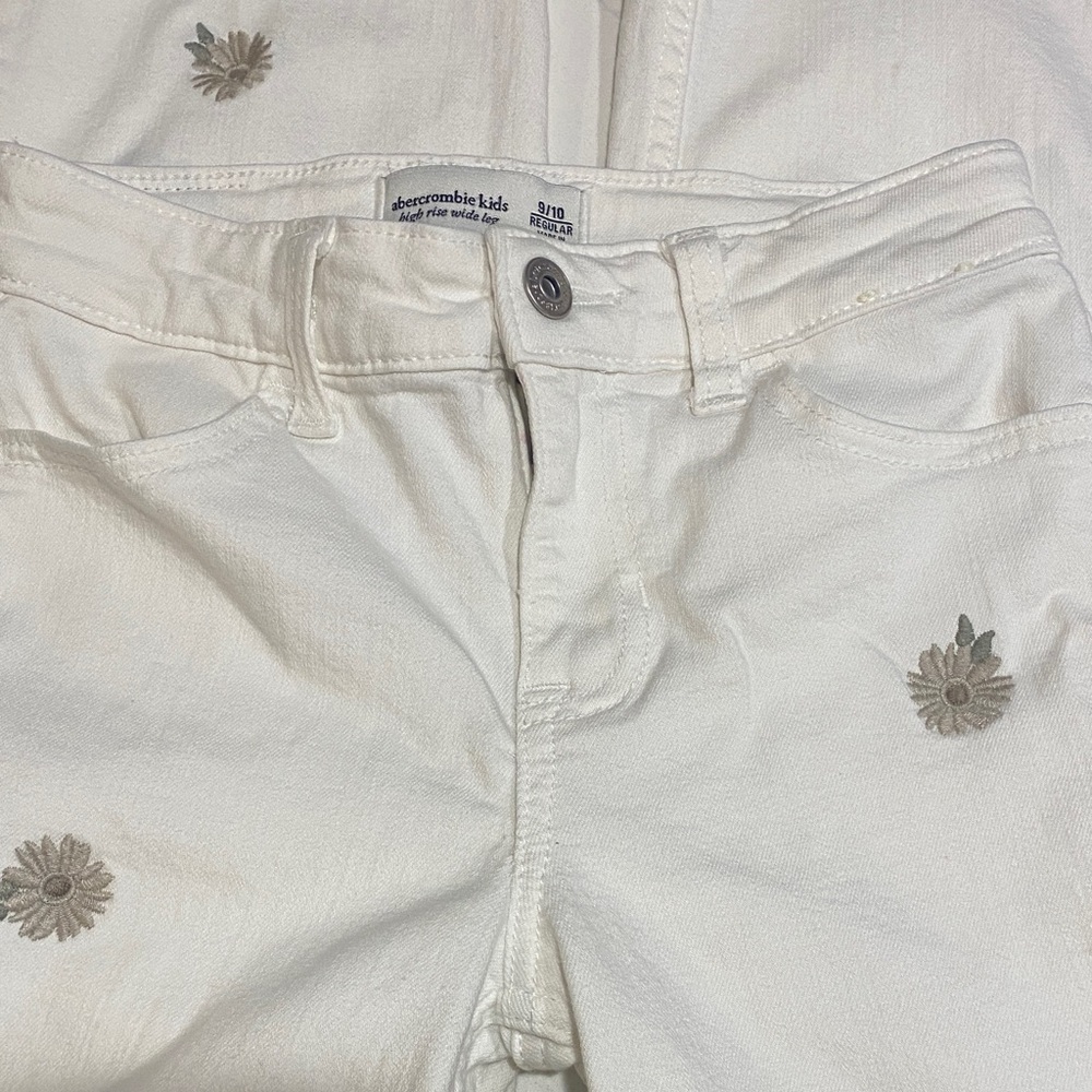 Abercrombie Kids White Floral Embroidered Jeans high rise wide leg 9/10